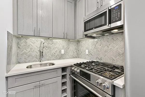 Rented by Citi Habitats | media 10