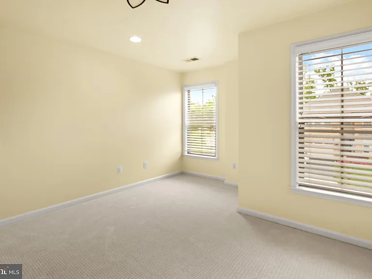 24839 Somerby Dr — Photo 27