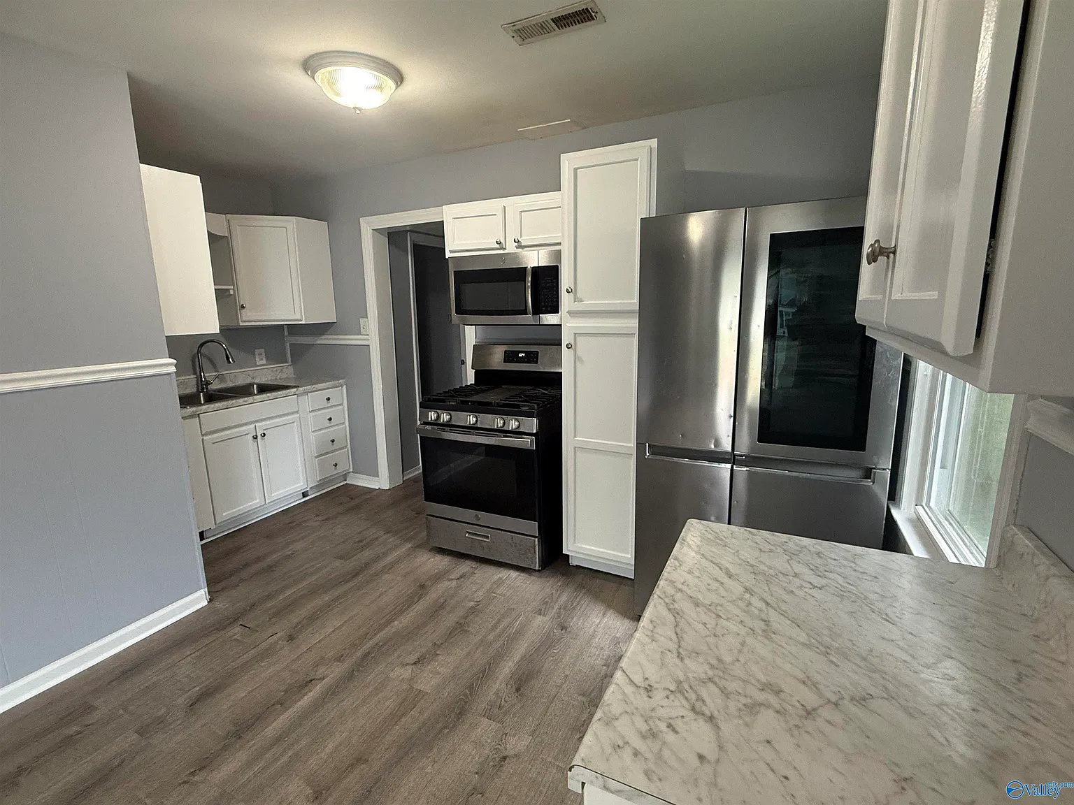 4 bed, 2.0 bath, 1140 sqft, $1,395 — Photo 3