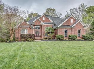 4027 Foxes Trl, Cramerton, NC 28032