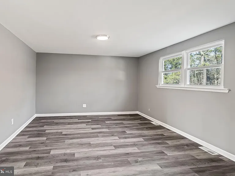2344 Fernwood Ave — Photo 21