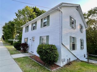 709 Norwich Rd, Plainfield, CT 06374