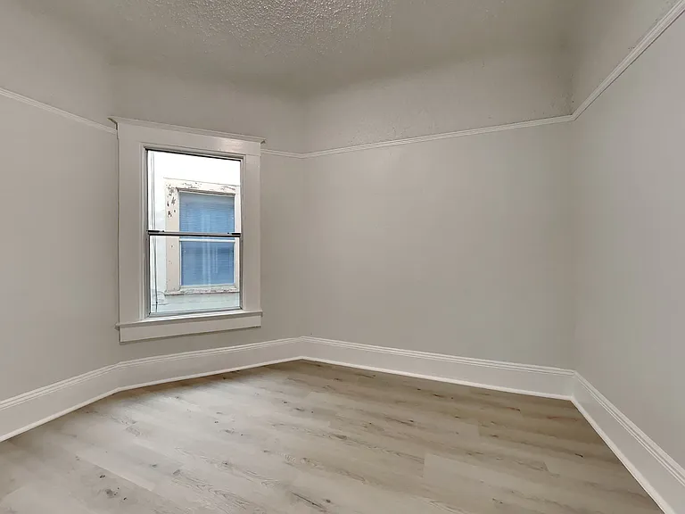 1128 Valencia St. — Photo 11