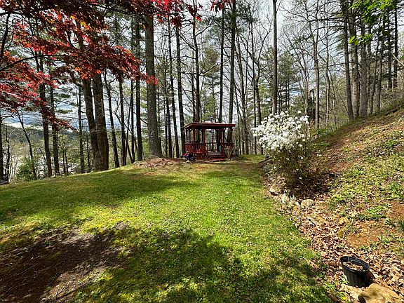 3rd image of 805 Rhea Rd