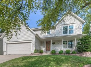13145 S Fox Ridge Dr, Olathe, KS 66062