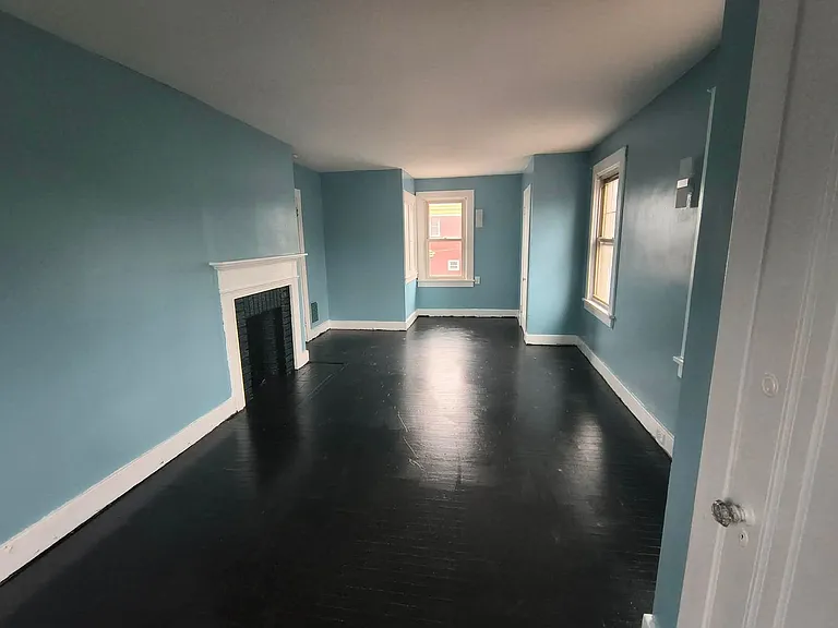 800 Richford St — Photo 16