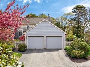 18 Boxwood Cir #18, Yarmouth Port, MA 02675