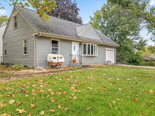 3903 Charles St, Rockford, IL 61108