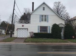 1108 N 3rd St, Ishpeming, MI 49849