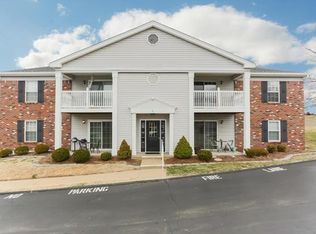 1 Berview Cir APT B, Saint Louis, MO 63129