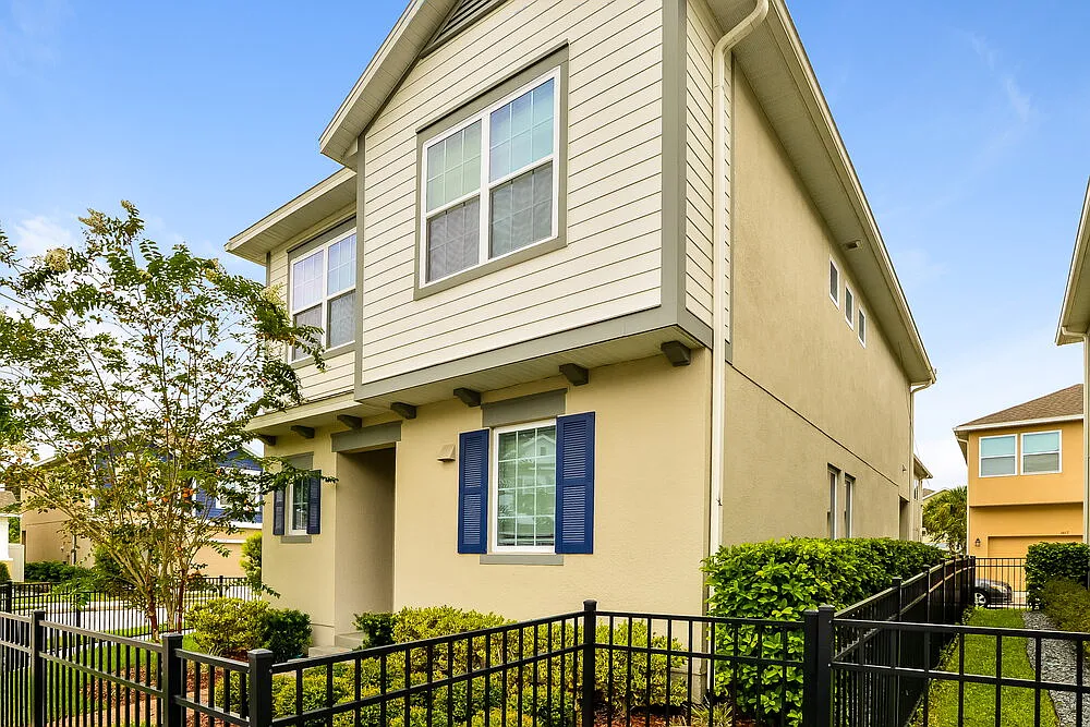 3 bed, 2.5 bath, 1698 sqft, $2,715 — Photo 4