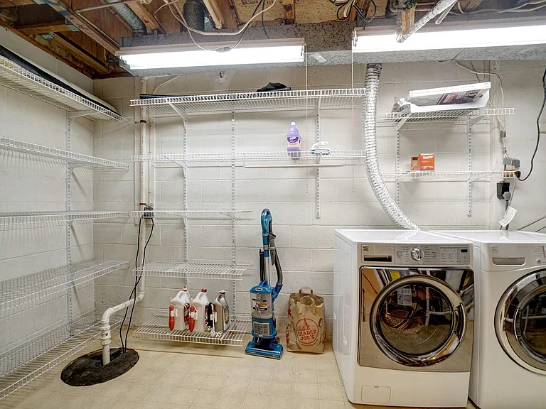 7975 Yancey Dr — Photo 29