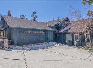 986 Feather Mountain Dr, Big Bear City, CA 92314