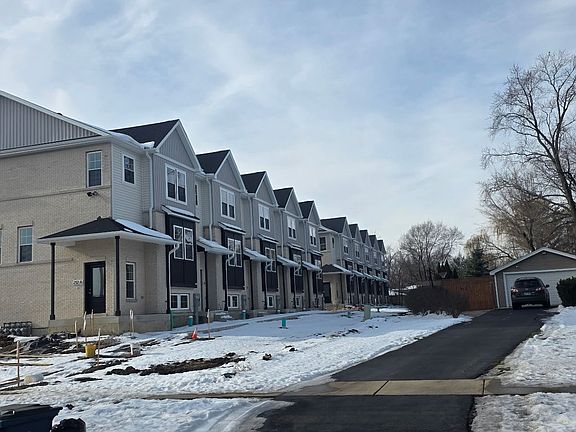 4th image of 214 N Walnut St #200