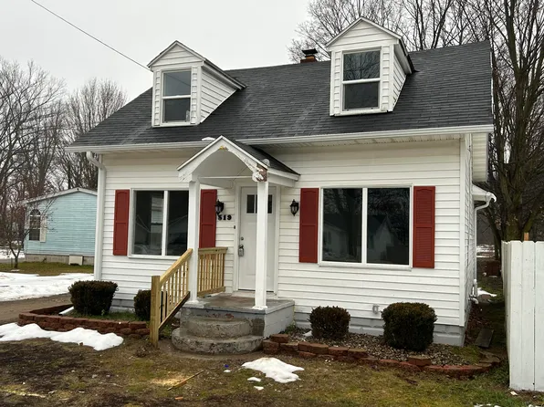 519 W Main St, Hartford, MI 49057
