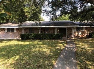 3 Buena Vista Cres, Uvalde, TX 78801