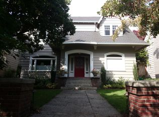 2221 32nd Ave S, Seattle, WA 98144