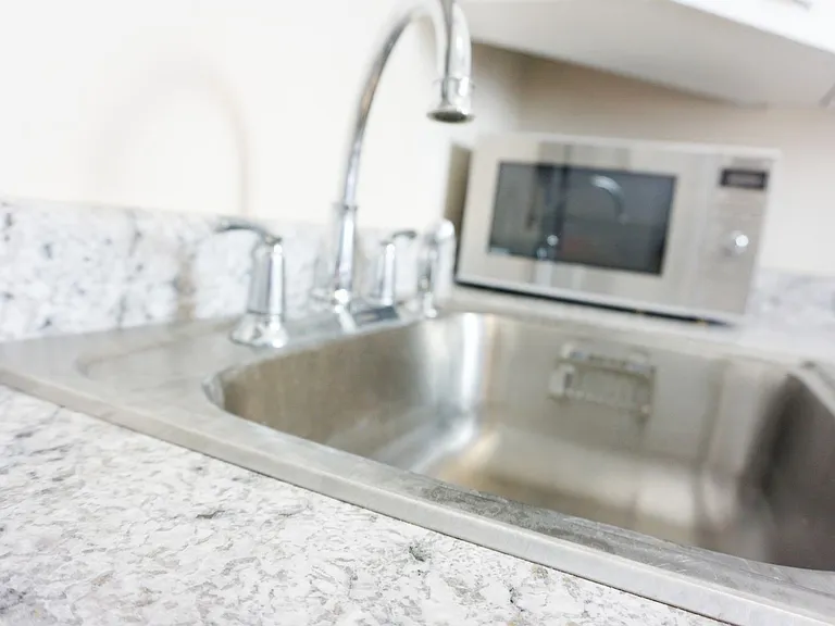 Castle Court Apartments - Midtown — Photo 50