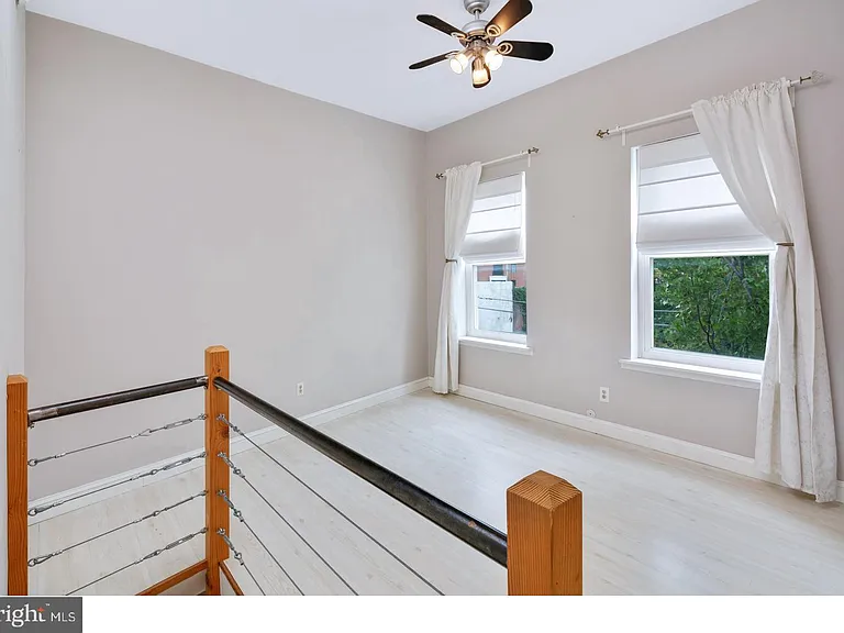1010 New Market St — Photo 2