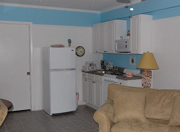 2nd image of 502 Sunsuite