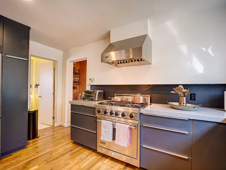 3805 N 9th St — Photo 11