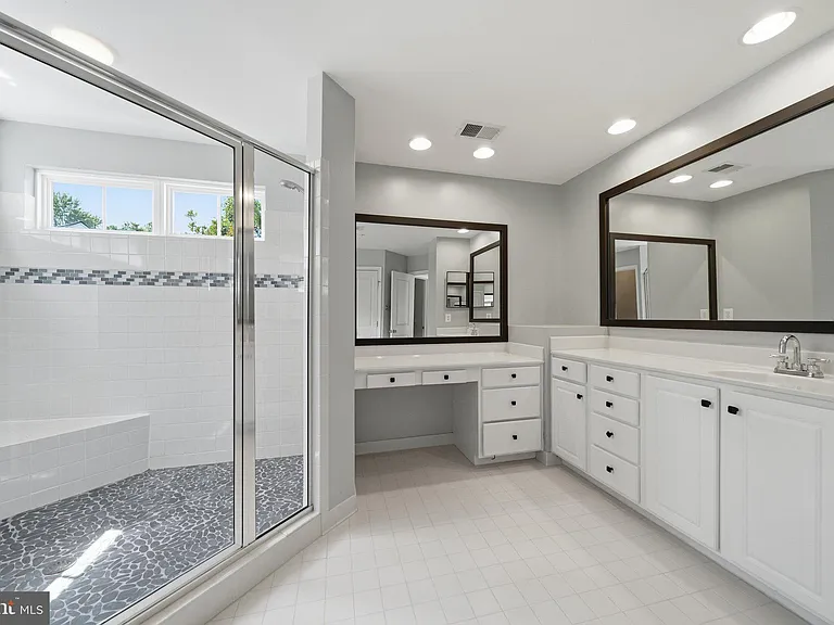 13131 Clarksburg Square Rd — Photo 27