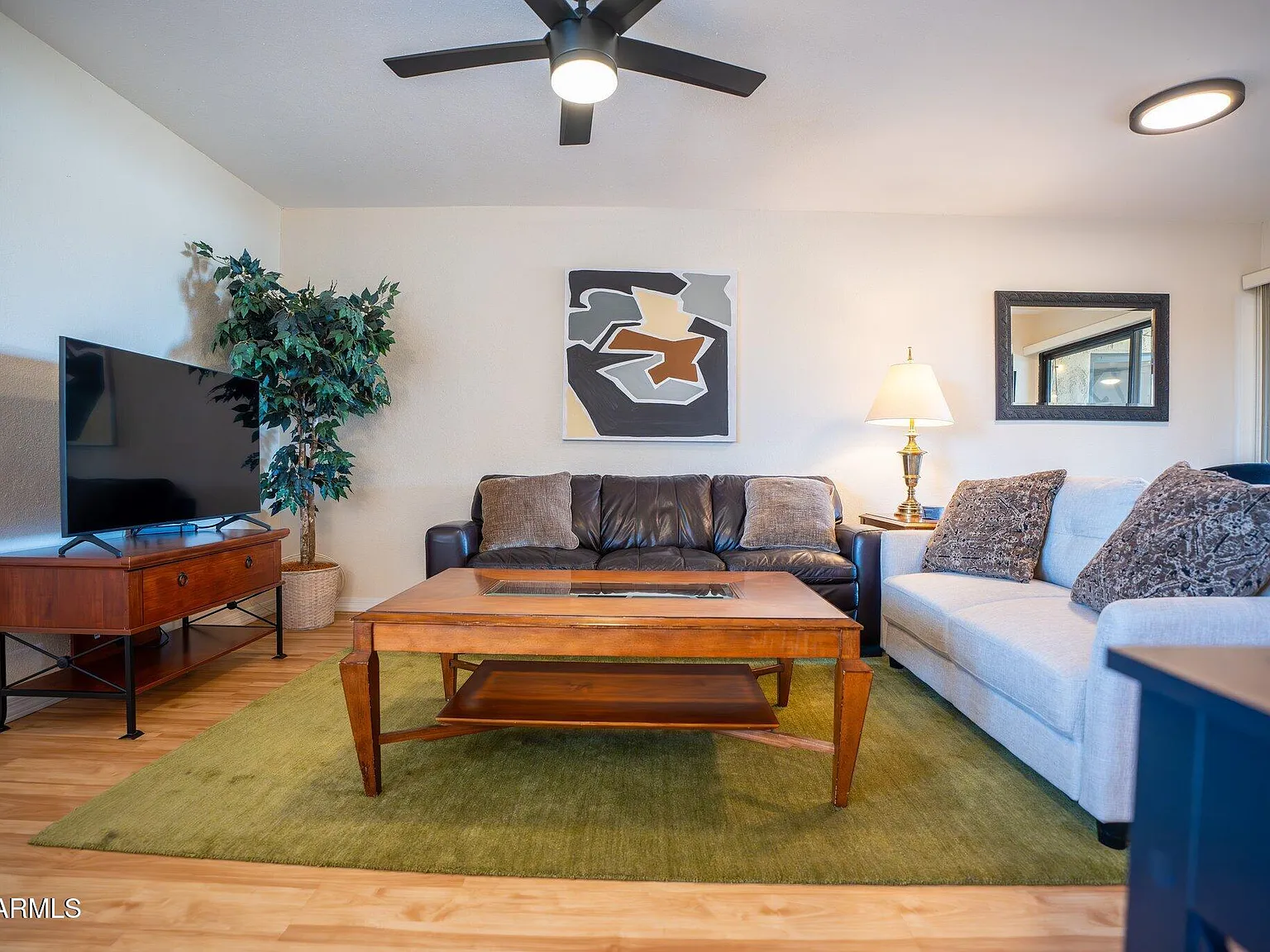 1 bed, 1.0 bath, 726 sqft, $1,650 — Photo 3
