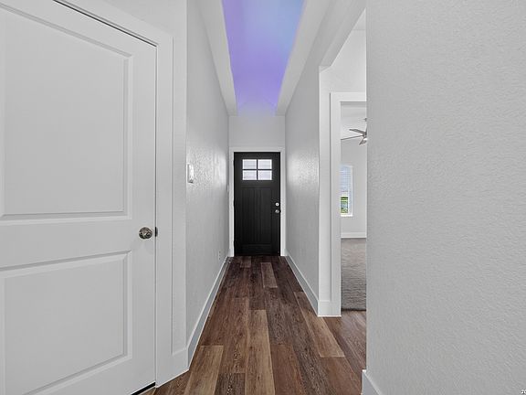 5th image of 285 Medina Verde Dr
