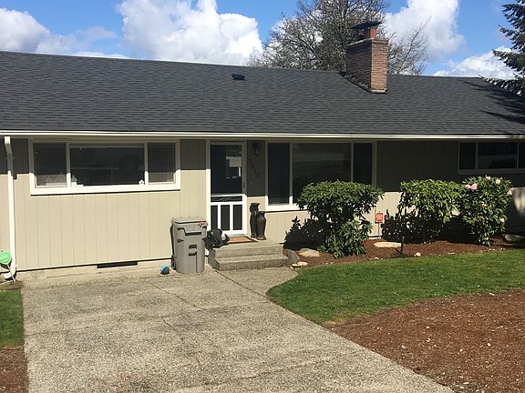 5th image of 3010 Parkway Dr W