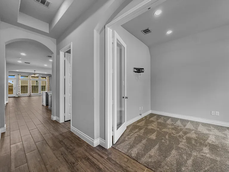 2157 Winsbury Way — Photo 3