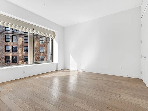 4th image of 75 Wall St APT 19J
