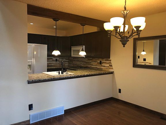 Open kitchen island is great for entertaining