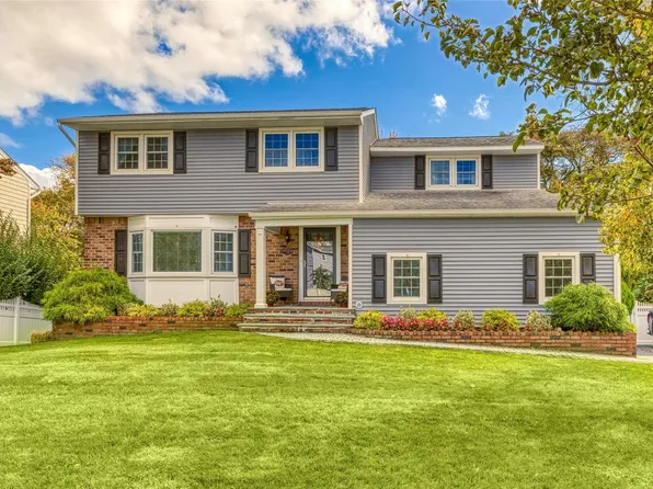 180 Cockonoe Avenue, Babylon, NY 11702