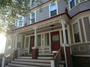 126 Chestnut St #1, Brookline, MA 02445
