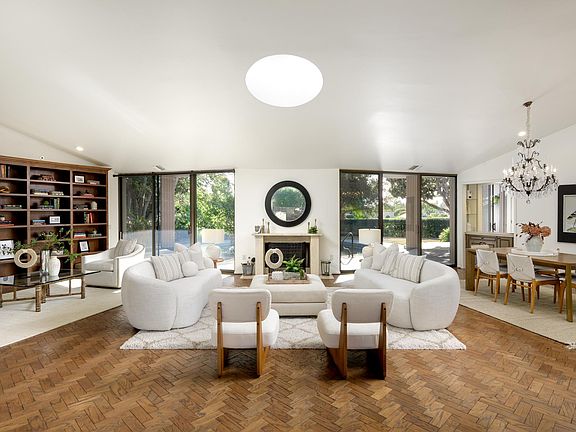 5th image of 2141 Ten Acre Rd