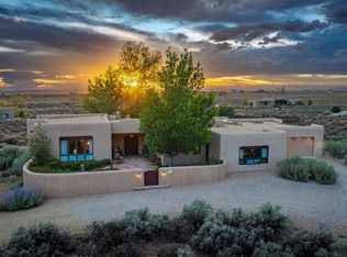42 Mirlo Rd, El Prado, NM 87529