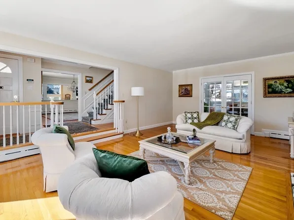 384 Brighton St, Belmont, MA 02478