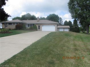 2491 Andrews Dr NE, Warren, OH 44481