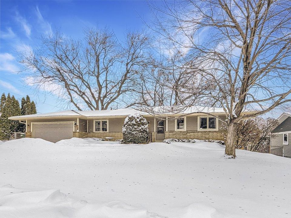 1st image of 3405 Downers Dr NE