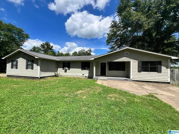 252 Gaines Cir, Anniston, AL 36207