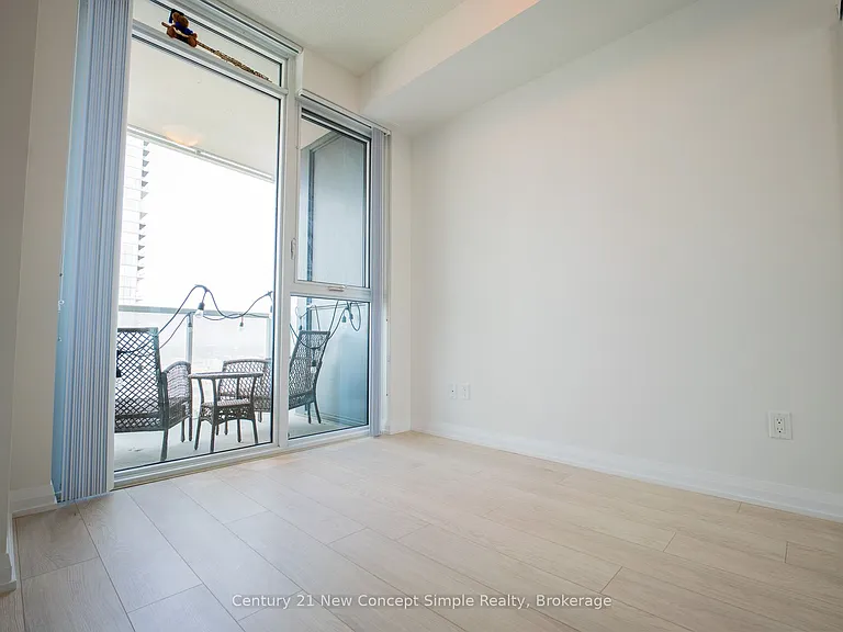 7895 Jane St #2412 — Photo 9