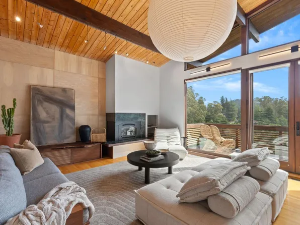 6840 Paso Robles Dr, Oakland, CA 94611