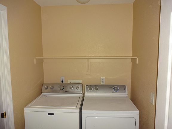 2nd image of 2929 W Yorkshire Dr Unit 1033