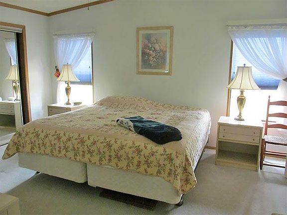 4th image of 2841 Darwin St #525