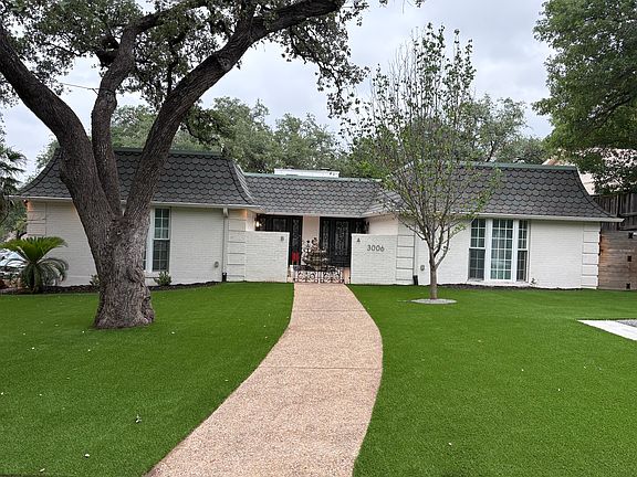 2nd image of 3006 Maywood Cir