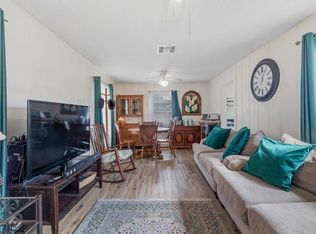 518 Sunny Ln, Wharton, TX 77488
