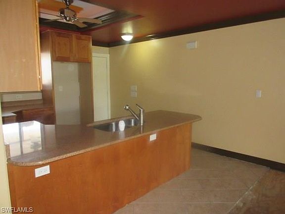 3rd image of 1051 Palm Ave APT 123