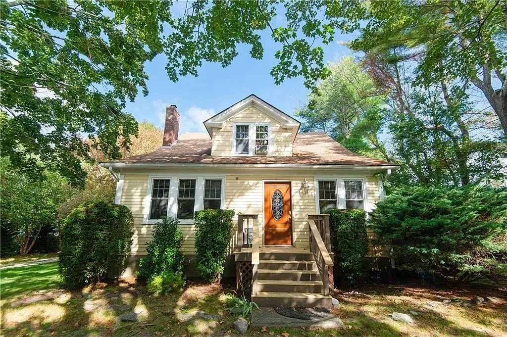 4 bed, 2268 sqft, $3,600 — Photo 2