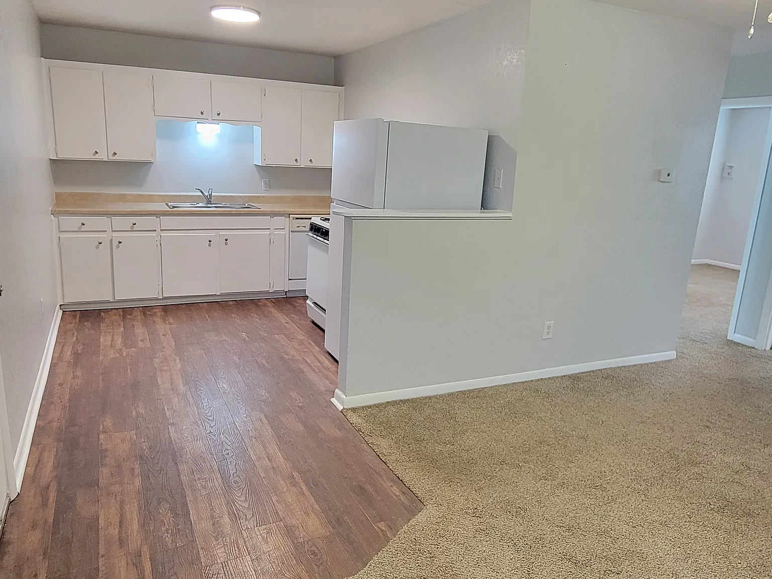 2 bed, $945 — Photo 3