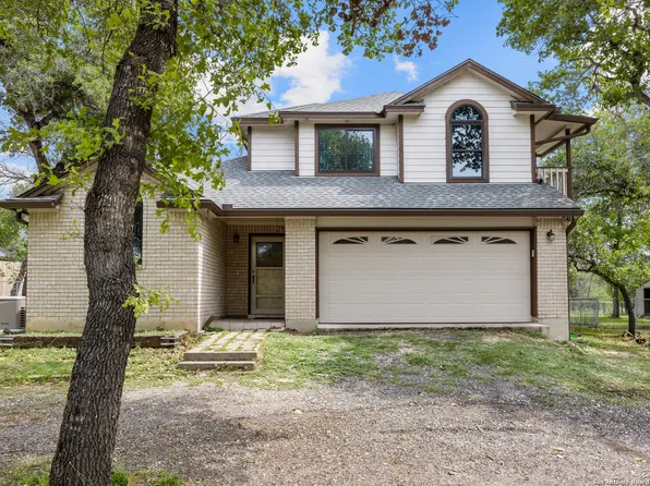 357 WHISPERING OAKS DR, Adkins, TX 78101